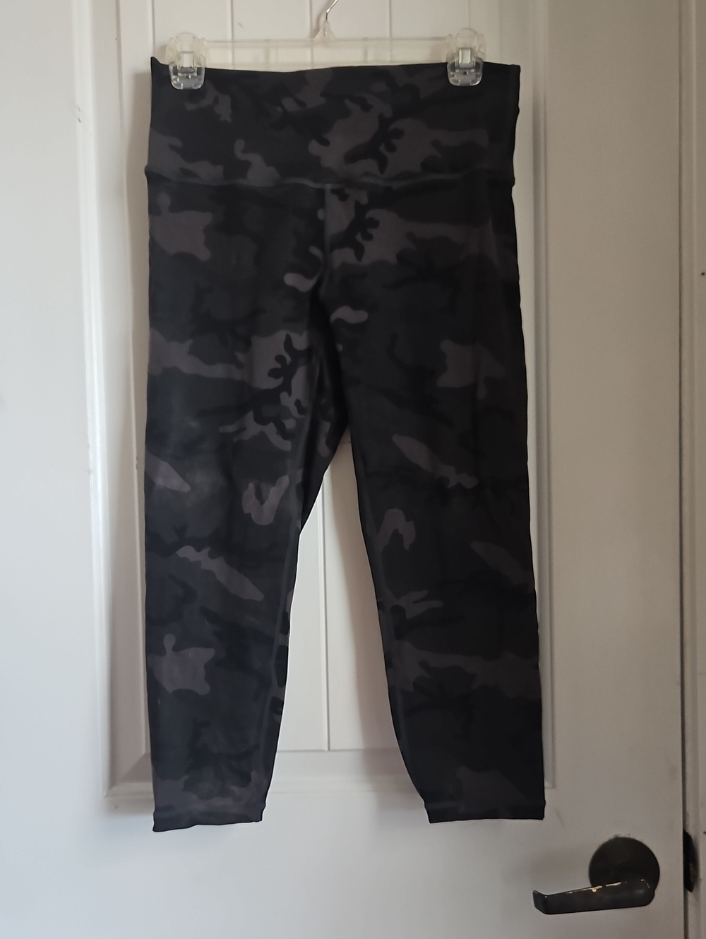 ZYIA Kids Gray & Black Camo Leggings